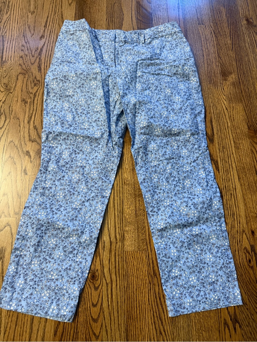 LOFT Light Blue Floral Cropped Pants 25” inseam